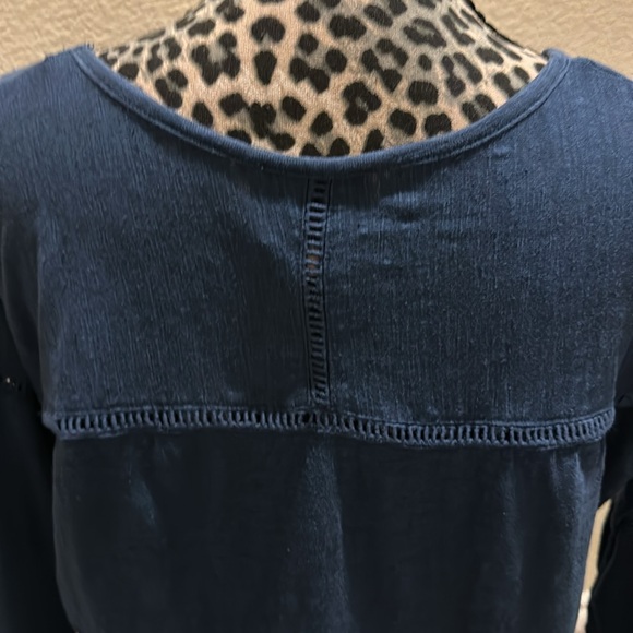 Women’s long sleeve top, lightweight and soft, size M - Picture 5 of 7